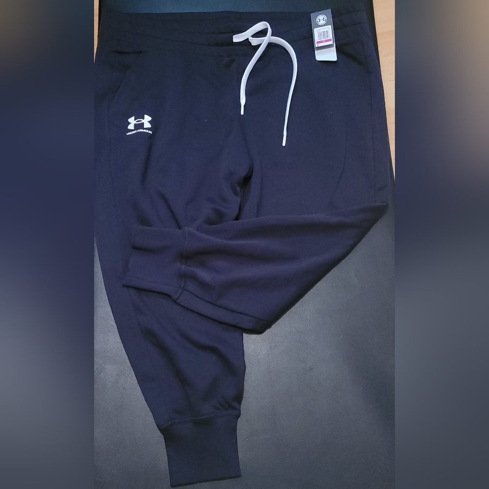 UNDER ARMOUR JOGGER